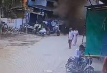 ஐதராபாத்தில் திடீரென வெடித்த குப்பைத் தொட்டி.. தூக்கி வீசப்பட்டு தூய்மைப் பணியாளர் பலி – பகீர் வீடியோ