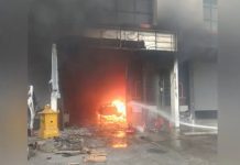 மூன்று மாடிக் கிள்ளான் கடைத்தெரு தீப்பிடித்ததில் இரண்டு ஆண்கள் 75% தீக்காயங்களுக்கு ஆளாகியுள்ளனர்