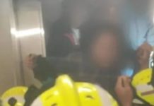 42வது மாடியின் லிப்டில் நான்கு பேர் சிக்கிக்கொண்டதில் பரபரப்பு