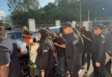 தாக்குதலில் ஈடுபட்டதாகக் கூறப்படும் எட்டு பேர் மீது இன்று குற்றஞ்சாட்டப்பட்டது