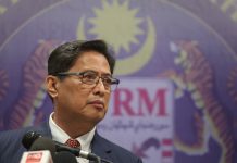 ‘நாங்கள் பயமோ பாரபட்சமோ இல்லாமல் செயல்படுகிறோம்’: கடந்தாண்டு MACC 285 மில்லியன் ரிங்கிட்டிற்கு அதிகமான சொத்துகளை மீட்டுள்ளது – அஸாம் பாக்கி