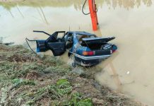 Remaja maut kereta terbabas masuk dalam tali air
