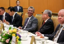 ஆசியான் மின் கட்டமைப்பு ஒப்பந்தம் குறித்து அக்டோபரில் பேச்சு வார்த்தை நடைபெறும் – தெங்கு ஜஃப்ருல்