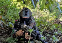 இந்தோனேசியாவில் கிளர்ச்சியாளர்களுக்கும் ராணுவ வீரர்களுக்கும் இடையில் கடும் சண்டை: 20 பேர் உயிரிழப்பு