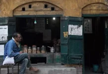 ஓனரும் இல்லை, வேலையாட்களும் இல்லை… நம்பிக்கை பேரில் ஜோராக இயங்கி வரும் டீக்கடை