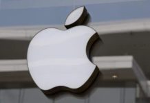 அமெரிக்கா விதித்துள்ள வரியால் Apple நிறுவனத்திற்கு சுமார் 900 மில்லியன் டாலர் இழப்பு ஏற்படலாம்