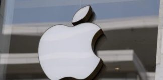 அமெரிக்கா விதித்துள்ள வரியால் Apple நிறுவனத்திற்கு சுமார் 900 மில்லியன் டாலர் இழப்பு ஏற்படலாம்