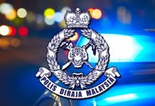 ஐந்து மணி நேரத்திற்கு மேல், பள்ளி வேனில் விடபட்டுச் சென்ற ஐந்து வயது சிறுவன் உயிரிழப்பு