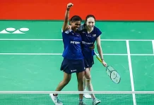 வரலாற்று சாதனை படைத்த பேர்லி டான், எம் தீனா இரட்டையர் ஜோடி