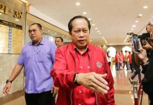 அம்னோவுடன் மீண்டும் பெர்சாத்து இணைய விருப்பமா? முறையான கோரிக்கையை முன்வையுங்கள் -அஹ்மட் மஸ்லான்