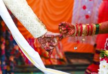 மணமக்கள் அக்னியை சுற்றி ஏழு அடிகள் நடப்பதற்கு காரணம் என்ன?