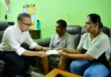 உதவி தேவைப்படும் 4 குழந்தைகளின் தந்தை மோகன்ராம் அச்சுதனை சந்தித்த ஃபஹ்மி