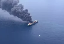 கேரளா அருகே நடுக்கடலில் தீப்பிடித்து எரிந்த கப்பல்- 22 பேரின் நிலை என்ன?