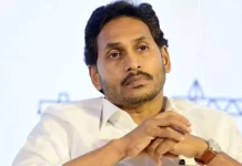 கார் டயரில் சிக்கி தொண்டர் பலி – ஆந்திர முன்னாள் முதல்வர் ஜெகன்மோகன் ரெட்டி மீது வழக்கு பதிவு