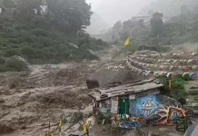 இமாச்சலபிரதேசம் திடீர் வெள்ளம்: 2 பேர் பலி