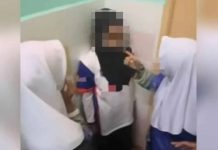 கிள்ளானிலுள்ள ஒரு தேசிய்பள்ளியின் கழிப்பறையில் மாணவி பகடிவதை! வைரலாகும் காணொலி