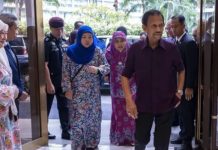 புருணை சுல்தான் ஐ.ஜே. என்.னை விட்டு வெளியேற அனுமதிக்கப்பட்டார்