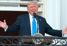 அதிபர் டோனல்ட் டிரம்ப், 12 நாடுகளிலிருந்து அமெரிக்காவுக்குப் பயணம் மேற்கொள்வதைத் தடை