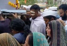 ஏர் இந்தியா விமான விபத்தில் உயிர் தப்பிய பயணி சகோதரர் இறுதிச் சடங்கில் பங்கேற்றார்