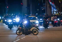 சட்டவிரோத சாலை பந்தயங்களைத் தடுக்கும் நடவடிக்கையின் போது, மோட்டார் சைக்கிள் சறுக்கி உயிரிழந்த போலீஸ்காரர்