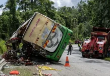 கெரிக் விபத்து தொடர்பாக பேருந்து ஓட்டுநர், நிறுவனம் மீது உஃப்சி மாணவர்கள் வழக்குத் தொடர உள்ளனர்