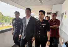 லஞ்சக் குற்றச்சாட்டில் டேவான் நெகாராவின் முன்னாள் துணைத் தலைவர் குற்றமற்றவர் என்று விசாரணை கோரினார்