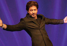 பாலிவுட் நடிகர் ஷாருக்கானுக்கு இப்படி ஒரு மூட நம்பிக்கையா?