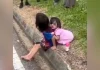 Dua kanak-kanak ditemui di tepi jalan keluar sendiri dari rumah