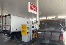 எந்த நாட்டில் பிற நாட்டினர், சொந்த நாட்டு மக்களுக்கு வழங்கப்படும் சலுகைகளை பெறுகின்றனர்?: பிரதமர் அன்வார்