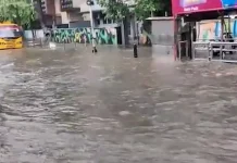 விடிய விடிய பலத்த மழை- மும்பையில் நிலச்சரிவில் சிக்கி 2 பேர் பலி