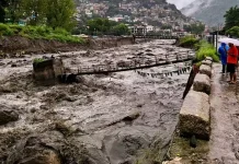 காஷ்மீரில் மீண்டும் மேகவெடிப்பால் கனமழை; நிலச்சரிவு-வீடுகள் இடிந்து 11 பேர் பலி