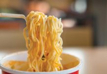 ‘இன்ஸ்டன்ட் நூடுல்ஸ்’ சாப்பிட்ட சிறுவன் பலி: எகிப்தில் அதிர்ச்சி!