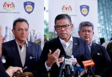 மலேசியாவில் இருந்து 28,000 பேருக்கு மேற்பட்டோர் நாடுகடத்தல் – சைஃபுதீன் நசுத்தியோன்