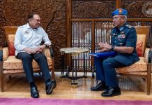 பிரதமர் அன்வார் மற்றும் விமானப் படையின் தலைமை தளபதி சந்திப்பு