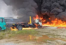 சிரம்பான் கிடங்கில் ஏற்பட்ட தீ விபத்தில் நான்கு லோரிகள் எரிந்து நாசமாகின