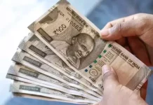 அரசு ஊழியர்களுக்கு முன்கூட்டியே சம்பளம்; முதல்-மந்திரி உத்தரவு