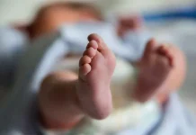 காதல் திருமணம் செய்த தம்பதியின் அலட்சியம்.. பிறந்த சிறிது நேரத்தில் உயிரிழந்த 3 குழந்தைகள்