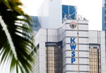 தாமதமாகும் ஓய்வுக் காலத்திற்காக, அதிக மலேசியர்கள் தங்கள் இபிஎஃப் (EPF) சேமிப்பை தாமாக முன்வந்து உயர்த்தி வருகின்றனர்!