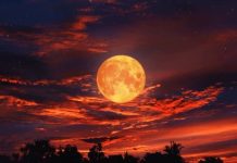 முழு சந்திர கிரகணம் – ‘ரத்த சந்திரன்’ இன்று இரவு