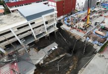 பாங்காக்: மருத்துவமனை அருகே, பள்ளம்; மக்கள் வெளியேற்றம்!