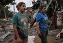 மெக்சிகோவில் கனமழை, வெள்ளம், நிலச்சரிவில் 41 பேர் பலி