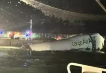 ஹாங்காங்கில் கடலில் விழுந்த சரக்கு விமானம்: 2 பேர் உயிரிழப்பு