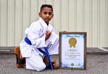 Lakukan Karate Kata pakai ‘kasut berpaku’