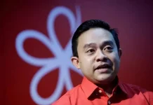 முஹிடின் பொறுப்பில் நீடித்தால் PN பிளவுபடும் அபாயம் உள்ளது என்கிறார் வான் சைஃபுல்