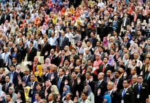 அரசு ஊழியர்களின் ஓய்வு வயதை உயர்த்தும் திட்டம் குறித்து அரசு கருத்துகளைப் பெறுகிறது