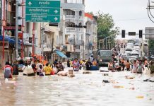 தாய்லாந்து வெள்ளம்: உயிரிழப்பு எண்ணிக்கை 145-ஆக உயர்வு