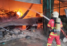 ஜோகூர் பாரு பேரங்காடியில் பயங்கர தீ விபத்து: தீயணைப்பு வீரர் காயம்!