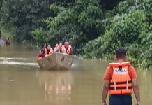 மெர்சிங்கில் வெள்ளத்தில் சிக்கிய 7 சுகாதார அமைச்சக ஊழியர்கள் பாதுகாப்பாக மீட்பு!