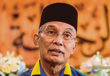 பெர்லிஸ் மந்திரி பெசார் முகமட் சுக்ரி ரம்லி ராஜினாமா!