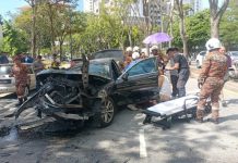 கட்டுப்பாட்டை இழந்து மரத்தில் மோதிய BMW கார் – இருவர் காயம்!